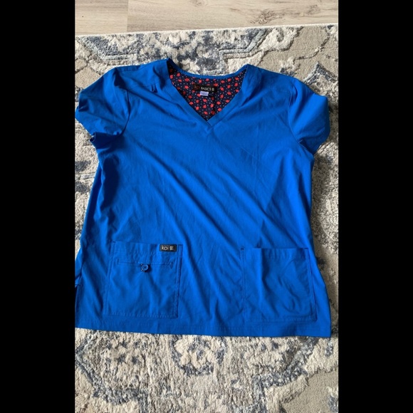 Koi Scrub top